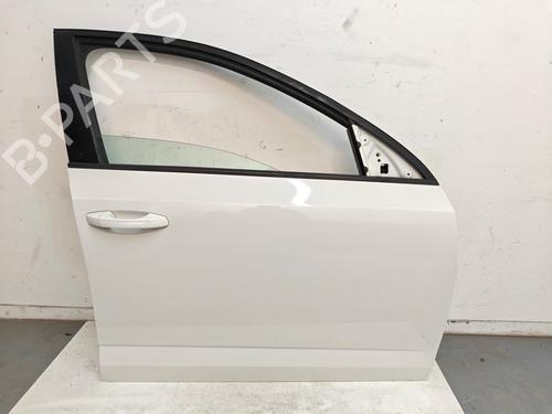 Used Right front door Right front door SKODA OCTAVIA III Combi (5E5, 5E6) 1.2 TSI (105 hp) 33791632 33791632