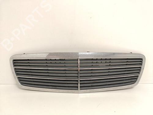 Grill Grill MERCEDES-BENZ C-CLASS (W203) C 180 (203.035) (129 hp) 33789456 33789456
