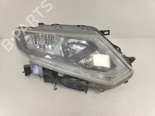 Used Right headlight Right headlight NISSAN X-TRAIL III (T32_, T32R, T32RR) 1.6 DIG-T (T32) (163 hp) 33786352 33786352