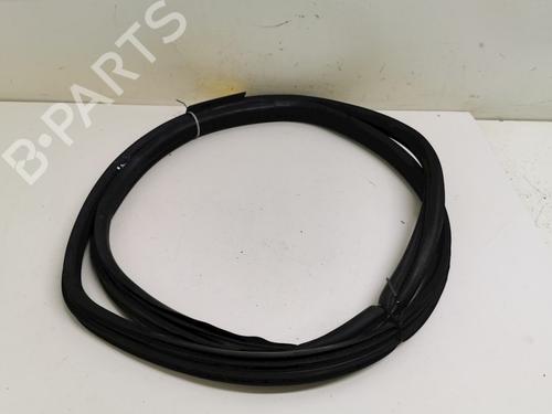 Used Rubber door seal Rubber door seal ALFA ROMEO 156 (932_) 1.8 16V T.SPARK (932.A3100) (140 hp) 33778913 33778913