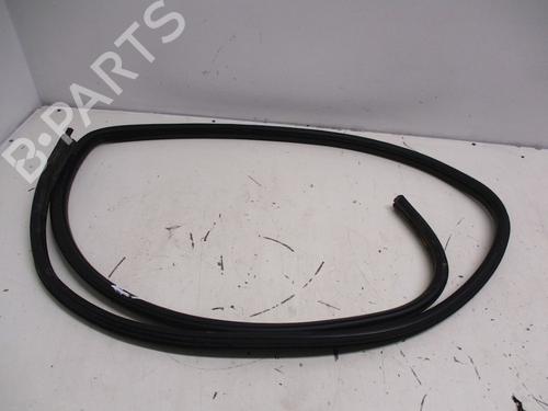 rubber-door-seal-bmw-1-e87-2003-2004-2005-2006-2007-2008-2009-2010-2011-2012-2013-33778131 main image