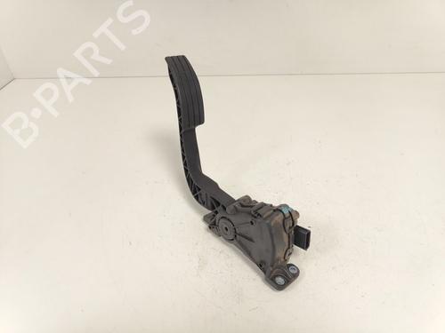 Pedal Pedal RENAULT TWINGO II (CN0_) 1.2 16V (CN04, CN0B) (75 hp) 33777135 33777135