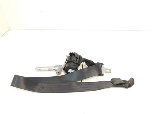 Used Rear right seatbelt Rear right seatbelt VOLVO V50 (545) 2.4 (140 hp) 33788801 33788801