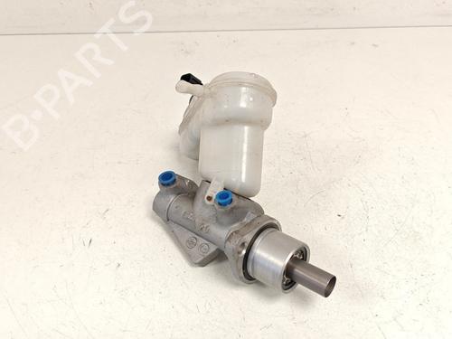 brake-master-cylinder-renault-twingo-ii-cn0_-2007-33789011 main image