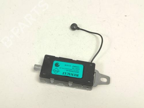 Used Electronic module Electronic module RENAULT ZOE Hatchback Van (BFM_) Electric (BFME) (92 hp) 33776701 33776701