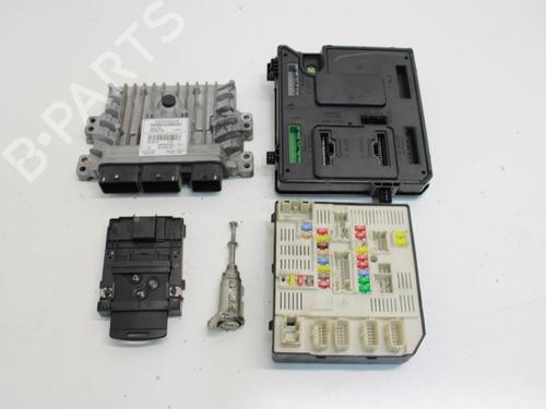 Used Switch Switch RENAULT MEGANE III Hatchback (BZ0/1_, B3_) 1.5 dCi (BZ0C) (90 hp) 33774725 33774725