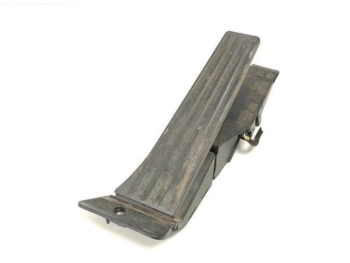 pedal-bmw-1-e87-2003-2004-2005-2006-2007-2008-2009-2010-2011-2012-2013-33789665 main image