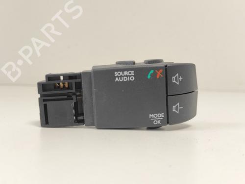 Used Steering wheel controls Steering wheel controls RENAULT CLIO IV Grandtour (KH_) 0.9 TCe 90 (90 hp) 33775409 33775409