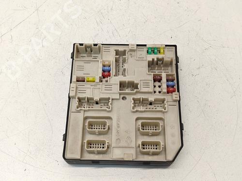 Used Fuse box Fuse box 39210249 39210249