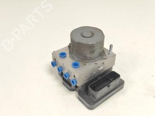 Used ABS pump ABS pump MERCEDES-BENZ CLA Shooting Brake (X117) CLA 200 CDI / d (117.908) (136 hp) 33788151 33788151