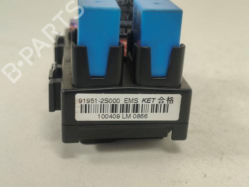 Fuse box HYUNDAI ix35 (LM, EL, ELH) 2.0 | BP33787549E1 - Image 3