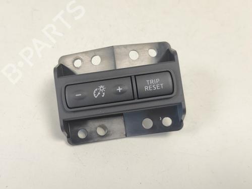Used Switch Switch NISSAN X-TRAIL III (T32_, T32R, T32RR) 1.6 DIG-T (T32) (163 hp) 33786313 33786313