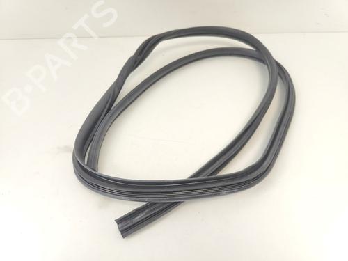 Used Rubber door seal Rubber door seal TOYOTA YARIS (_P13_) 1.0 (KSP130_, KSP130) (69 hp) 33785577 33785577