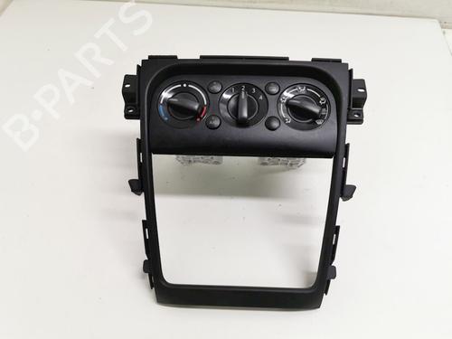 Used Climate control Climate control SUZUKI SX4 (EY, GY) 1.6 DDIS (RW416D) (90 hp) 33779226 33779226