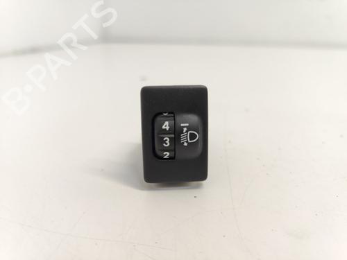 switch-peugeot-108-2014-33782755 main image