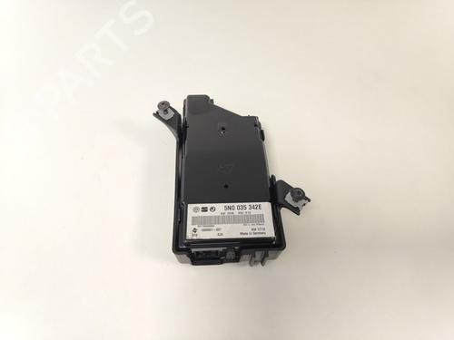 Used Electronic module Electronic module VW POLO V (6R1, 6C1) 1.2 TSI (90 hp) 33784295 33784295