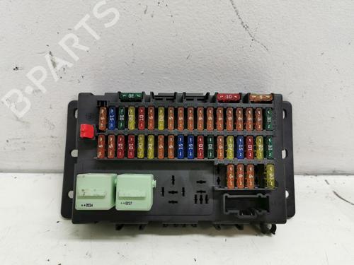 fuse-box-mini-mini-r50-r53-2001-2002-2003-2004-2005-2006-33778406 main image