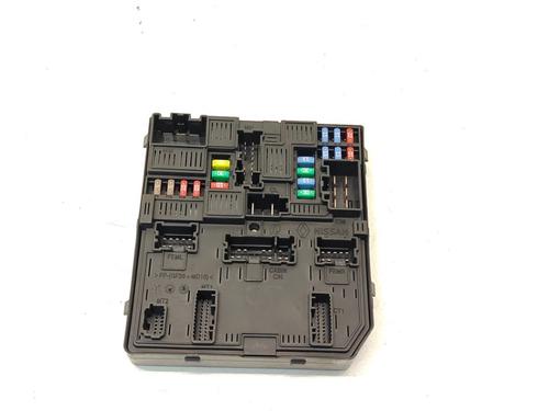 fuse-box-renault-megane-iv-hatchback-b9amn_-2015-39889268 main image