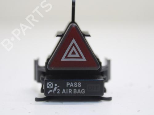 Used Warning switch Warning switch MERCEDES-BENZ A-CLASS (W169) A 150 (169.031, 169.331) (95 hp) 33781389 33781389