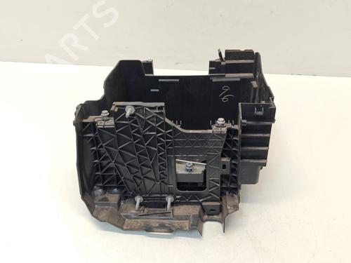 support-renault-megane-iv-hatchback-b9amn_-2015-39889263 main image