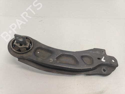 Venstre bagtil bærearm Venstre bagtil bærearm MERCEDES-BENZ A-CLASS (W176) A 180 (176.042) (122 hp) 33783363 33783363