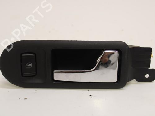 Used Front right exterior door handle Front right exterior door handle VW GOLF IV (1J1) 1.4 16V (75 hp) 33780913 33780913