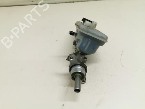 Used Brake master cylinder Brake master cylinder OPEL VIVARO A Van (X83) 2.5 CDTI (F7) (114 hp) 33779640 33779640