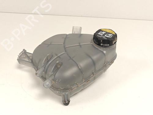 ekpansionstank-volvo-xc40-536-2017-33790341 main image