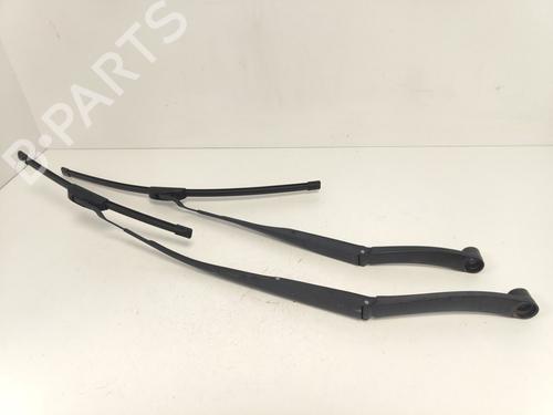 Used Front windshield wiper arm Front windshield wiper arm 33777891 33777891
