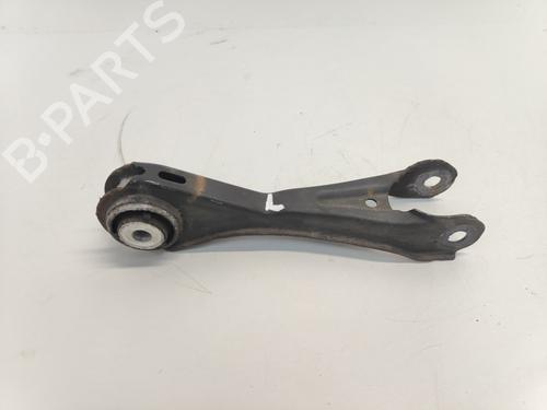 Venstre bagtil bærearm Venstre bagtil bærearm MERCEDES-BENZ A-CLASS (W176) A 180 (176.042) (122 hp) 33783367 33783367