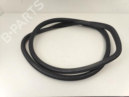 Used Rubber door seal Rubber door seal VOLVO V60 I (155) 2.0 T (203 hp) 33785994 33785994