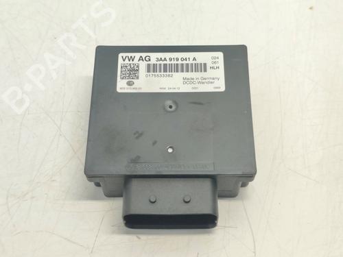 Used Electronic module Electronic module VW GOLF PLUS V (5M1, 521) 1.2 TSI (105 hp) 33784137 33784137