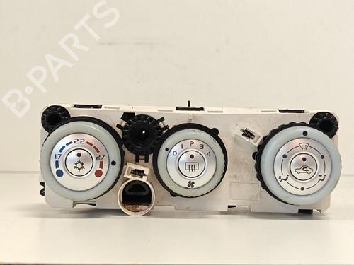 AC-Styringsenhed/Manøvreenhed AC-Styringsenhed/Manøvreenhed MITSUBISHI COLT VI (Z3_A, Z2_A) 1.3 (Z21A) (95 hp) 33792114 33792114