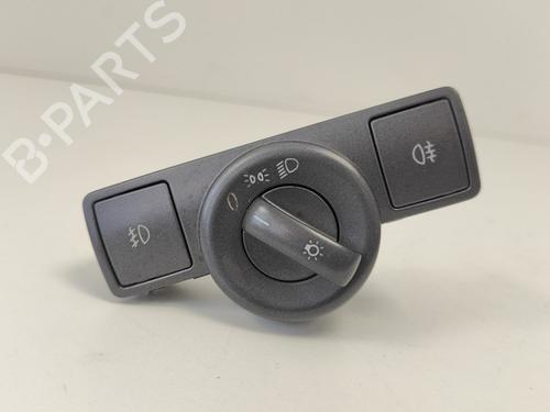 Forlygtekontakt Forlygtekontakt VW PHAETON (3D1, 3D2, 3D3, 3D4, 3D6, 3D7, 3D8, 3D9) 3.2 V6 (241 hp) 33785716 33785716