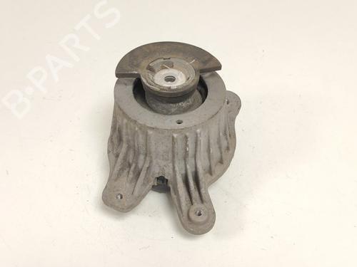 Used Engine mount Engine mount MERCEDES-BENZ E-CLASS (W213) E 220 d (213.004) (194 hp) 33776881 33776881