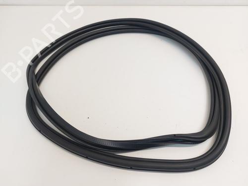 rubber-door-seal-audi-q7-4lb-2006-2007-2008-2009-2010-2011-2012-2013-2014-2015-2016-33782085 main image
