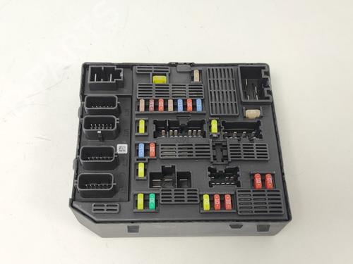Used Fuse box Fuse box RENAULT GRAND SCÉNIC III (JZ0/1_) 1.4 16V (JZ0F) (131 hp) 33777018 33777018