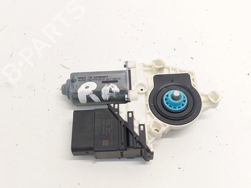 Used Electronic module Electronic module VW GOLF VI Variant (AJ5) 1.4 TSI (160 hp) 33782521 33782521