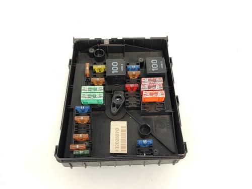 Used Fuse box Fuse box VW GOLF PLUS V (5M1, 521) 1.4 TSI (122 hp) 33789044 33789044