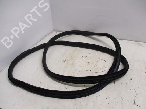 Gummiliste Gummiliste VOLVO C30 (533) 1.6 D (109 hp) 33791482 33791482