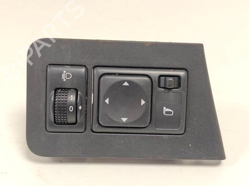 Comando specchietti Comando specchietti NISSAN NV200 Van 1.5 dCi 90 (M20, M20N, M20M) (90 hp) 33790052 33790052