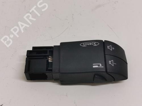 steering-wheel-controls-renault-twingo-ii-cn0_-2007-33774510 main image