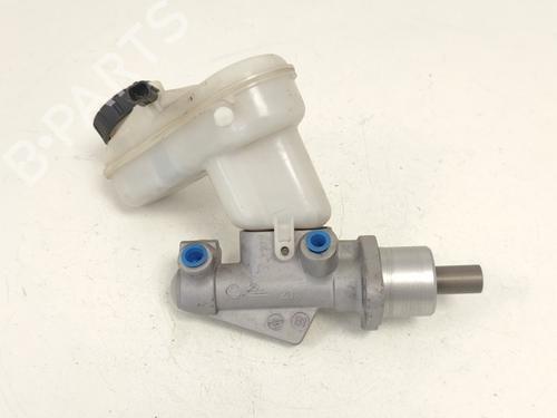 brake-master-cylinder-renault-twingo-ii-cn0_-2007-33777141 main image