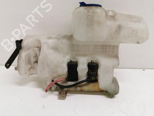 Used Windscreen washer tank Windscreen washer tank MERCEDES-BENZ VITO Bus (W638) 108 D 2.3 (638.164) (79 hp) 33778733 33778733