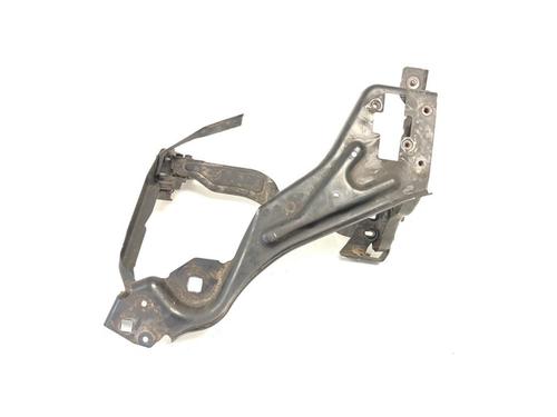 Used Left headlight support Left headlight support MERCEDES-BENZ C-CLASS (W204) C 320 CDI (204.022) (224 hp) 33791790 33791790