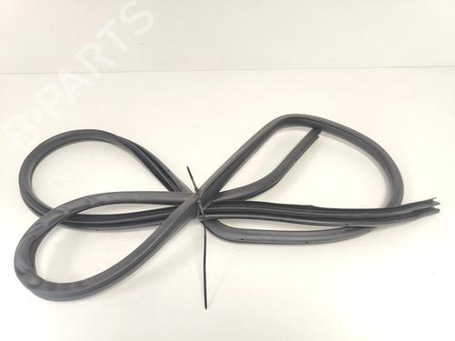 Gummiliste Gummiliste NISSAN X-TRAIL III (T32_, T32R, T32RR) 1.6 DIG-T (T32) (163 hp) 33786277 33786277