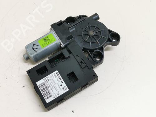 Used Electronic module Electronic module VOLVO V50 (545) 2.0 D (136 hp) 33779933 33779933