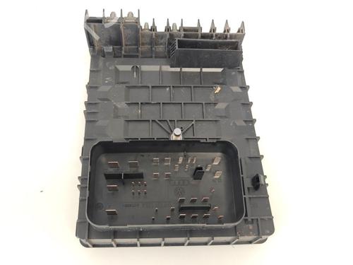 Fuse box VW GOLF PLUS V (5M1, 521) 1.4 TSI | BP33789044E1 - Image 2