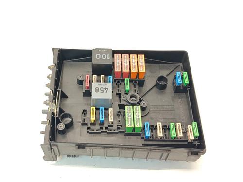 Used Fuse box Fuse box 37463406 37463406