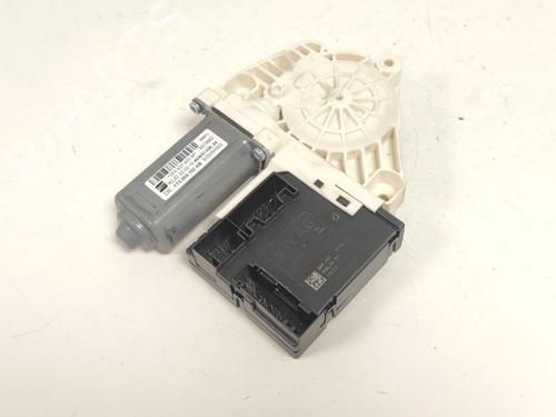 Used Electronic module Electronic module SEAT LEON (1P1) 1.4 TSI (125 hp) 33787717 33787717